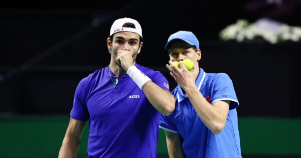 Berrettini trionfa in doppio e riporta l'Italia in semifinale | Ma può davvero sfidare il suo passato di infortuni?