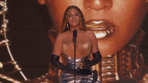 Beyoncé sfida le aspettative con 11 nomination ai Grammy | È davvero la regina del country?