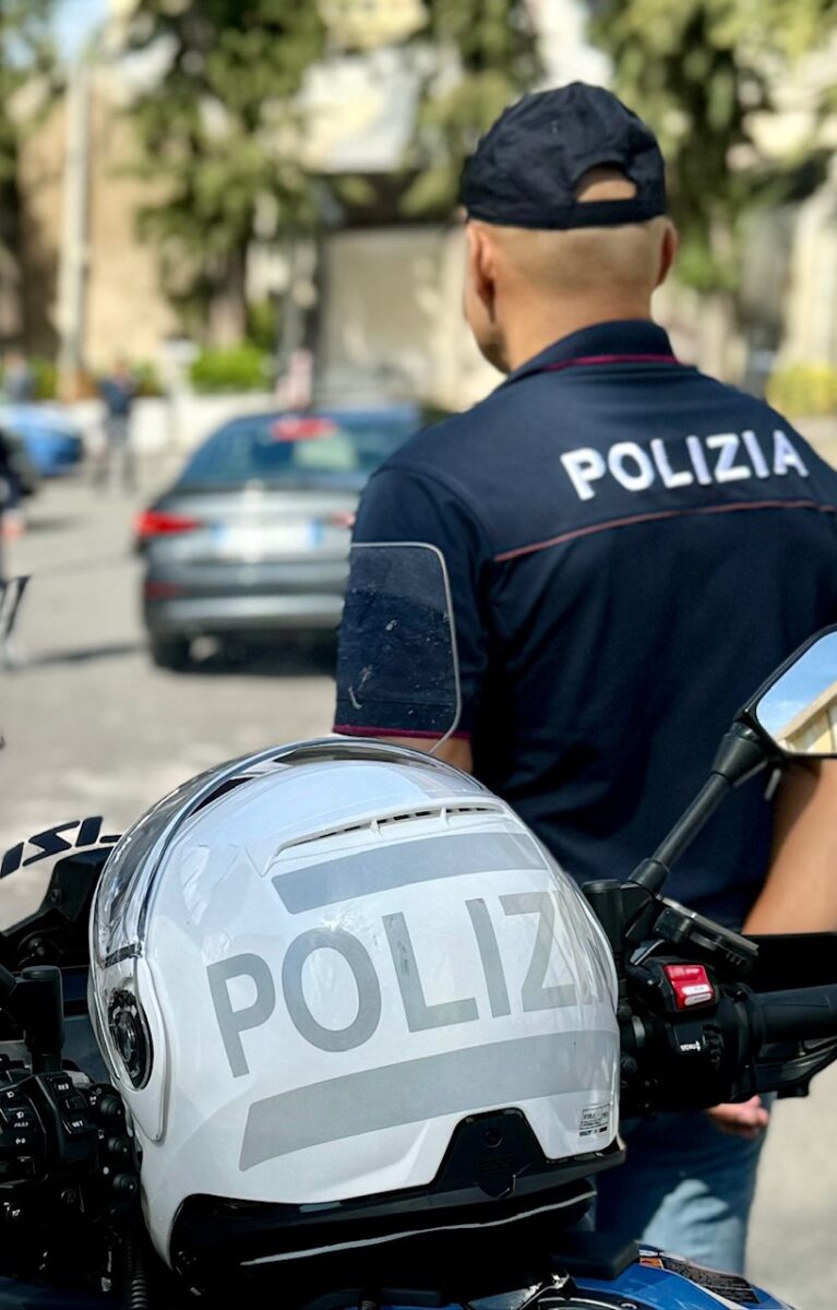 Catania | Scopri come la Polizia ha messo fine a un'invasione di parcheggiatori abusivi nel giorno dei morti!