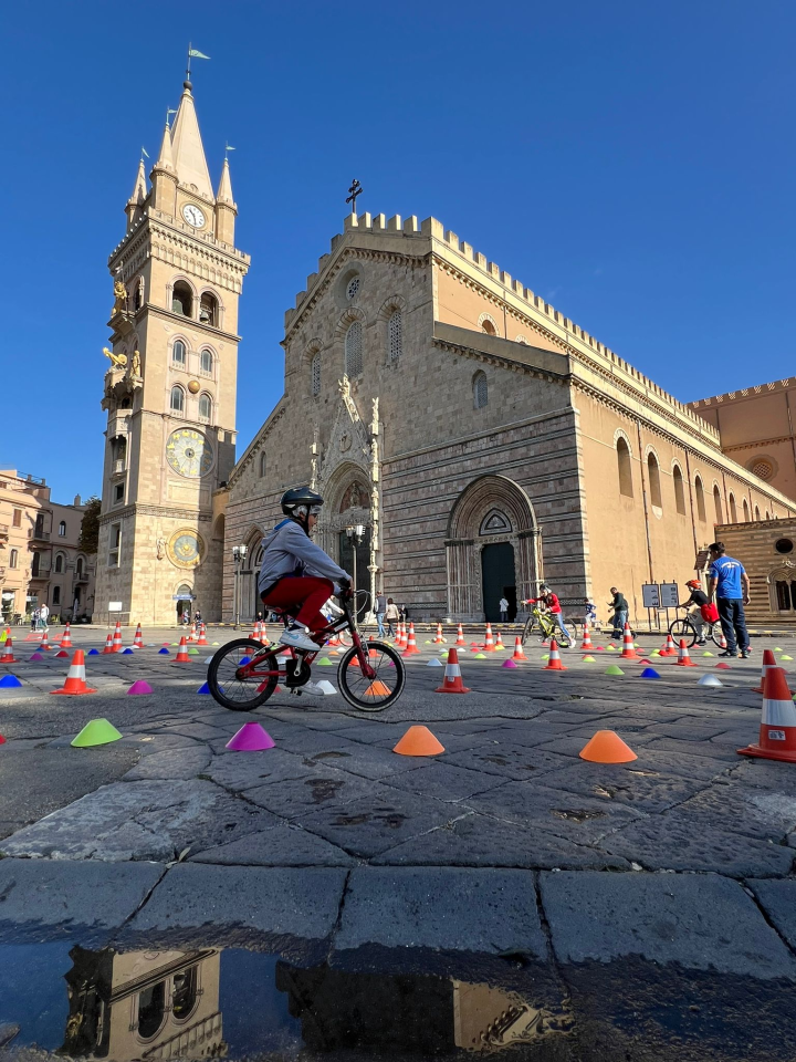 Comune di Messina sorprende con un evento straordinario | Ecco perché tutti dovrebbero preoccuparsi dei diritti dei giovani!