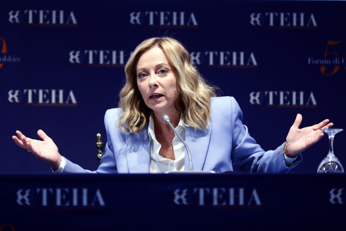 Fiducia in aumento per il governo Meloni | Scopri chi sono i politici più amati dagli italiani! - 