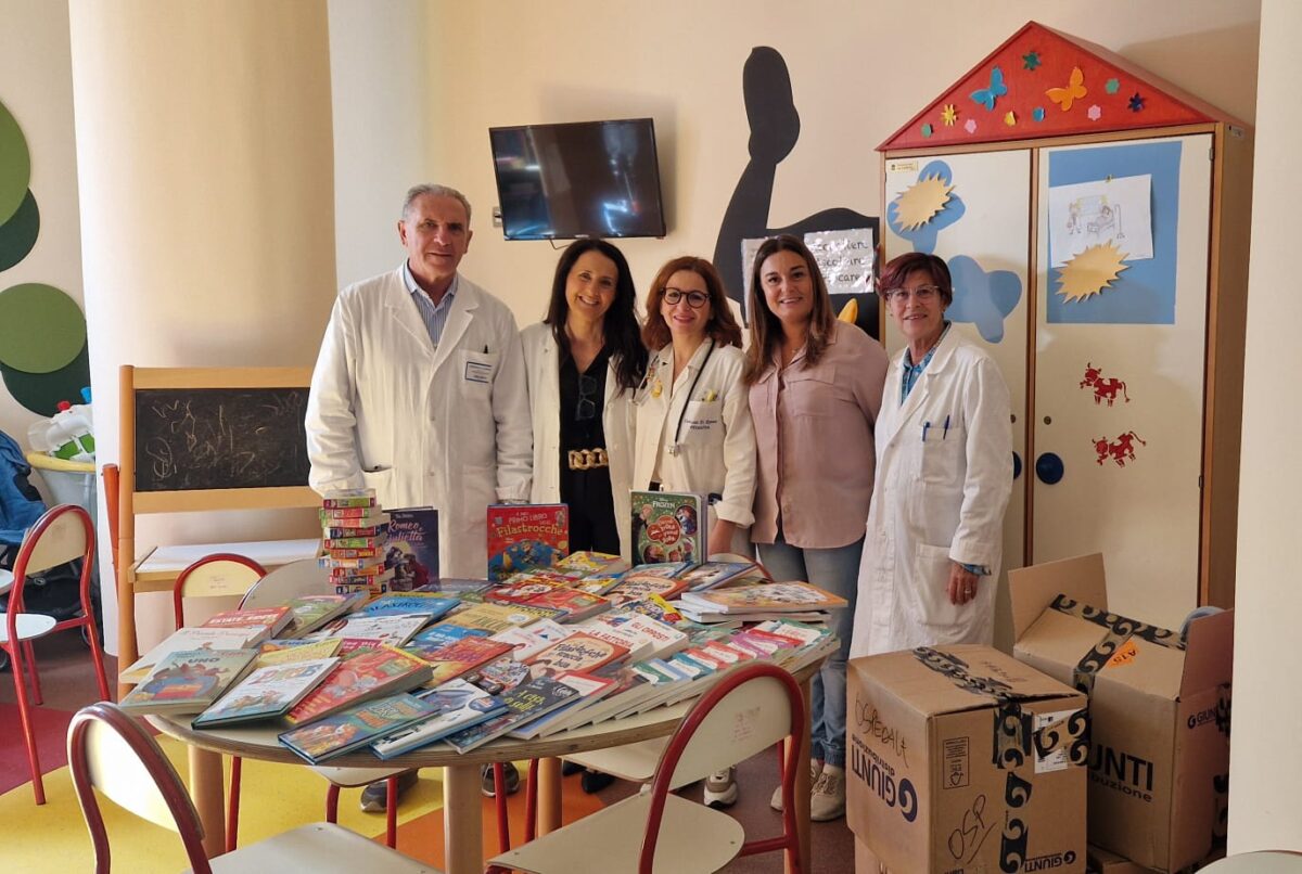 Oltre 200 libri donati ai piccoli pazienti | Scopri perché questa iniziativa sta cambiando le vite in ospedale!