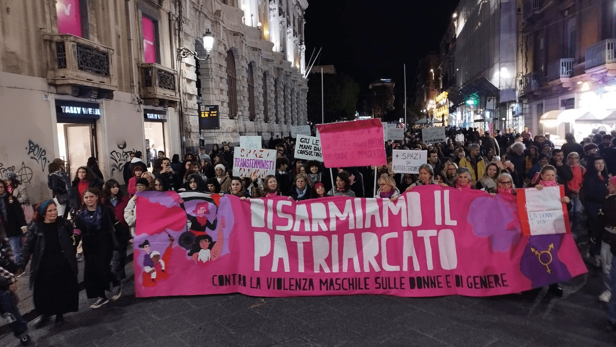 Corteo “Non Una di Meno” per la Giornata Internazionale contro la violenza sulle donne