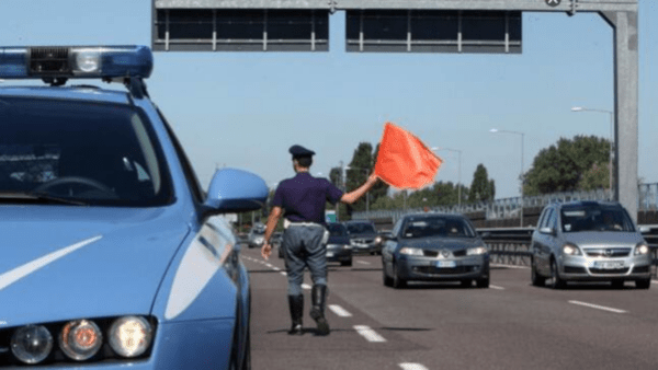 Doppio incidente stradale lungo l’autostrada: cinque mezzi coinvolti e un ferito