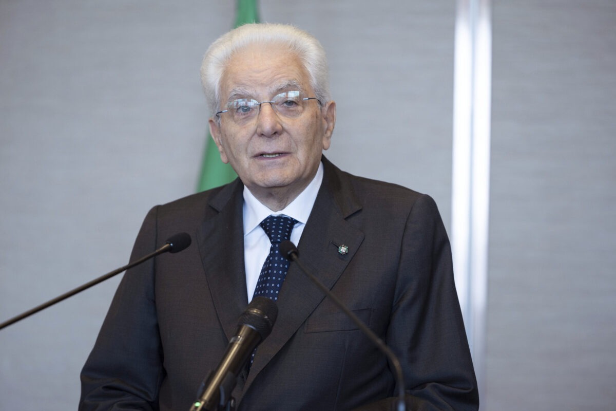 Mattarella rivela verità inaspettate | Leggi sbagliate e il vero ruolo del Presidente: scopri di cosa si tratta!