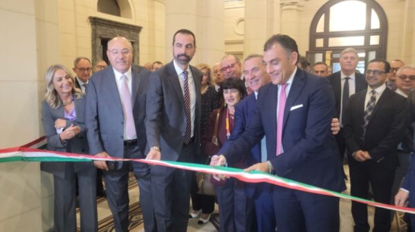 Messina Rinasce | Scopri Come Il Nuovo Salone Della Borsa Sta Rivoluzionando L'Economia Locale!