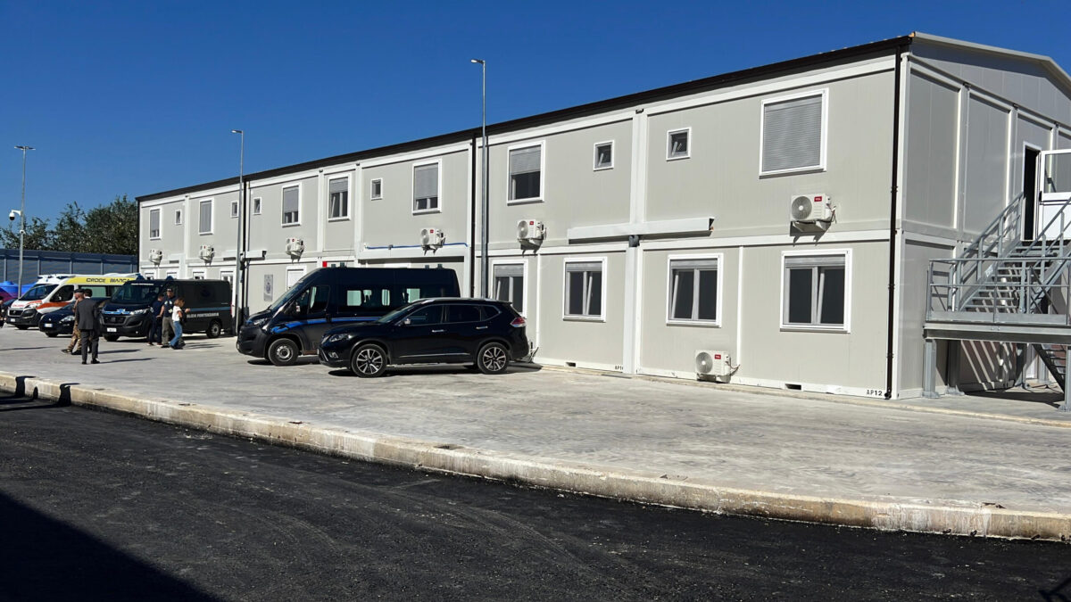 Migranti provati in Albania | La verità shock sulla loro drammatica esperienza di asilo! - 