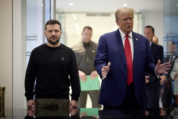 Zelensky applaude Trump: "La sua vittoria potrebbe salvare l'Ucraina" | Ma c'è chi teme un ritorno al caos!