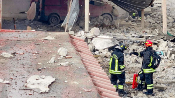 Incidente mortale Ercolano: esplosione deposito abusivo, tre morti: era il primo giorno di lavoro